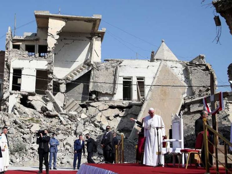 Il Papa: «Durante il mio viaggio in Iraq sventati due attentati kamikaze»