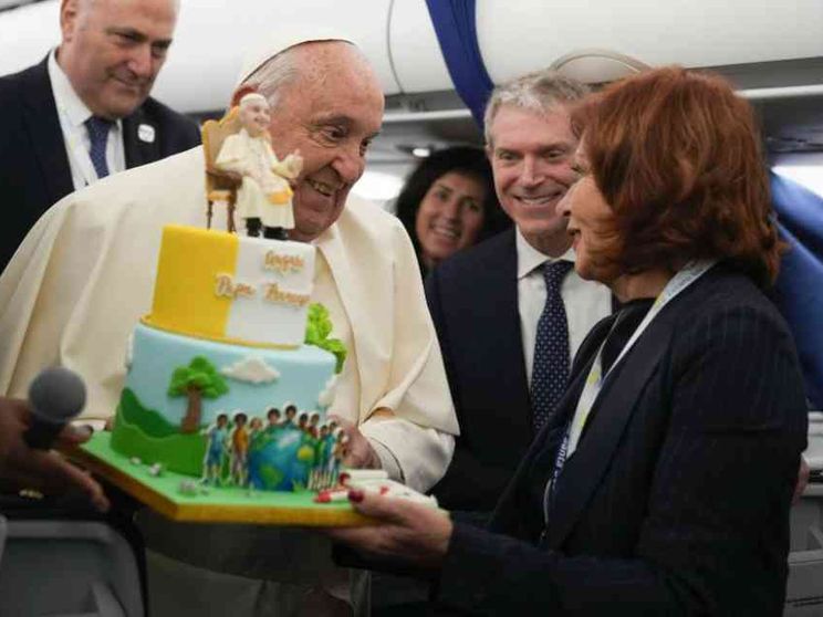 Gli 88 anni di Francesco e le 8 cose per cui dirgli grazie