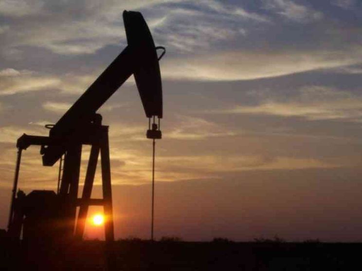 Retromarcia dei colossi dell’energia: tornano a investire sulle fonti fossili