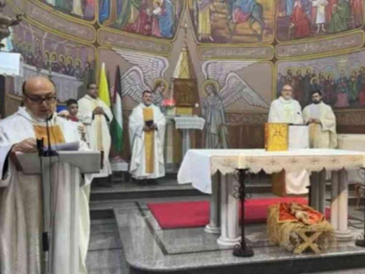 Il patriarca Pizzaballa celebra la Messa a Gaza