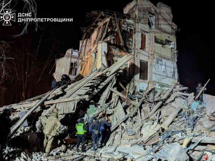 Natale sotto i missili russi. Colpita Kharkiv dov'erano Krajewski e il nunzio