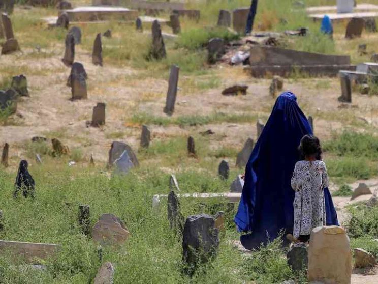 I taleban murano le finestre delle donne di Kabul