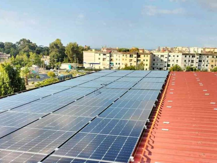 Una parrocchia alla periferia di Napoli produrrà energia verde per i poveri