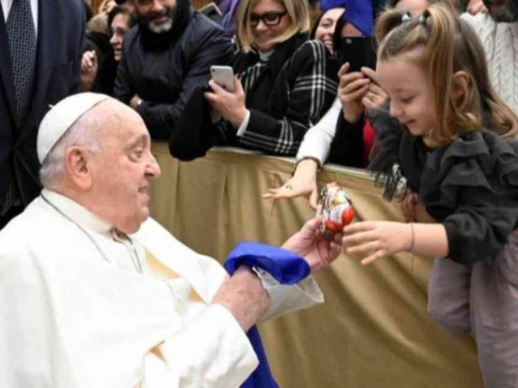 Il Papa: no al bullismo a scuola, prepara alla guerra