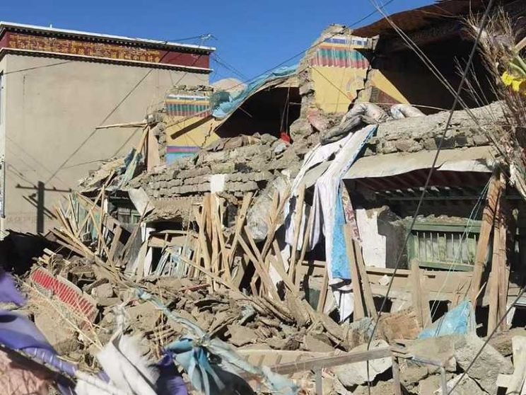 Violento terremoto in Tibet, oltre cento le vittime