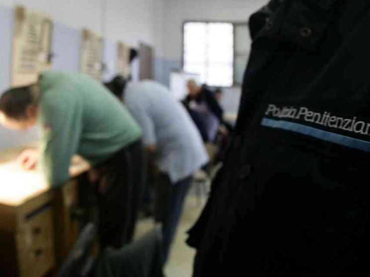 L'altro fronte dell'emergenza: dietro le sbarre mancano agenti