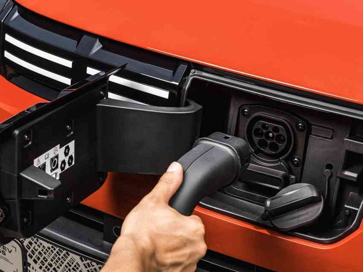 Flop delle auto elettriche: ora inizia la guerra dei prezzi