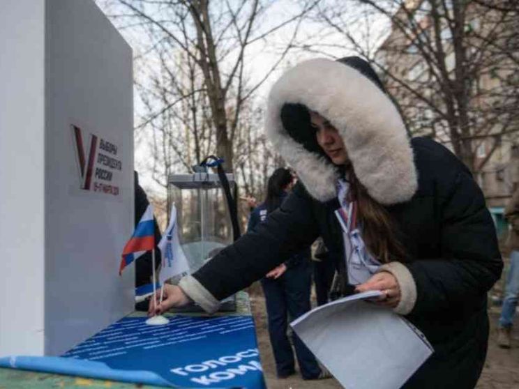 Senza diritti, casa e lavoro chi rifiuterà il passaporto di Mosca