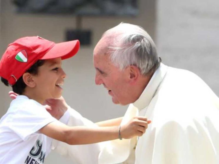 «Saper ridere, lievito della gioia». L'autobiografia di papa Francesco