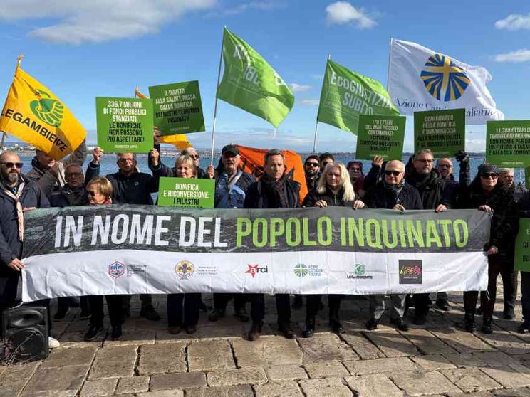 A Taranto la marcia del popolo che chiede ecogiustizia