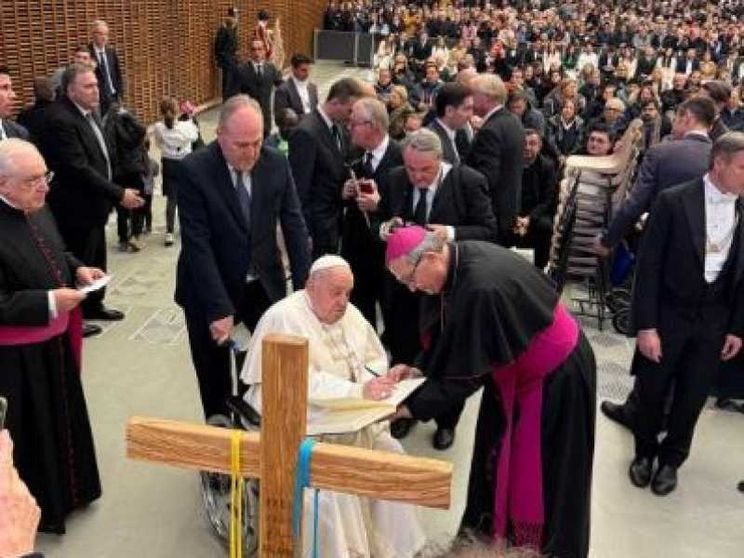 Misericordie d'Italia in pellegrinaggio con la Croce del Giubileo