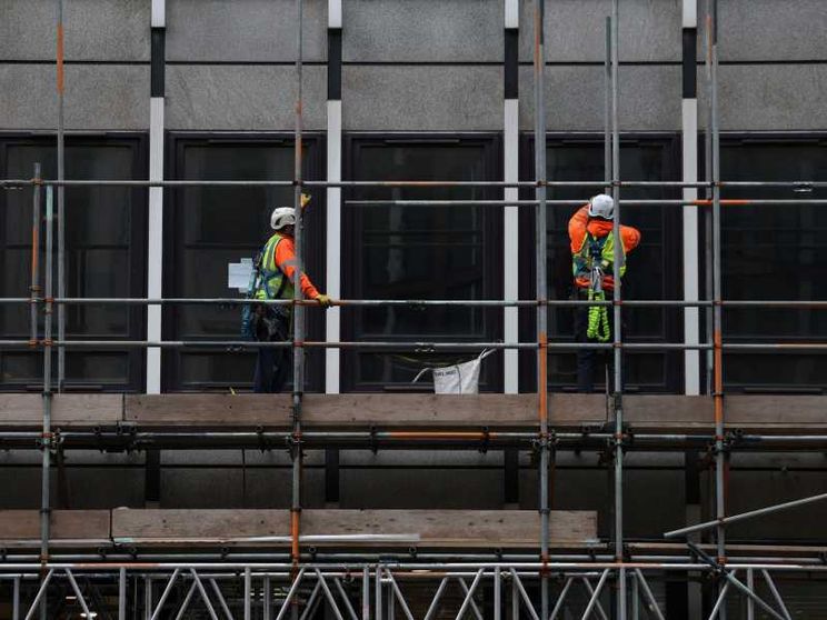 Confindustria: «Il 2025 inizia con caro energia e incertezza sui dazi»