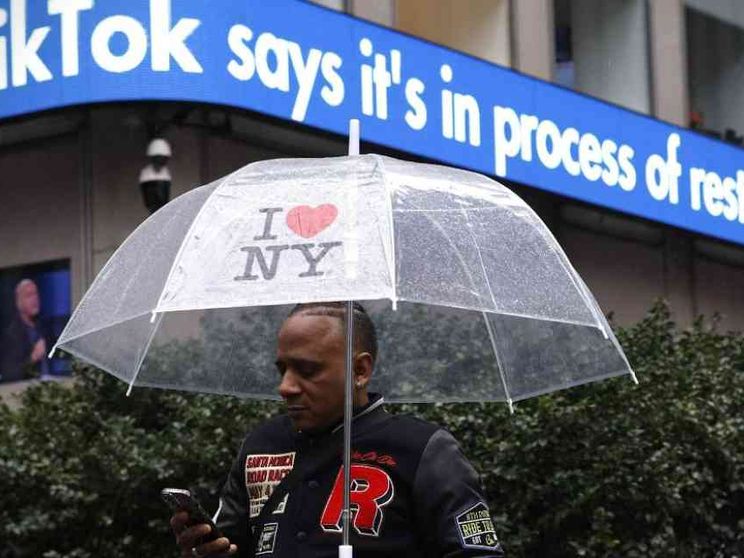 TikTok si riaccende, la Cina ringrazia Trump