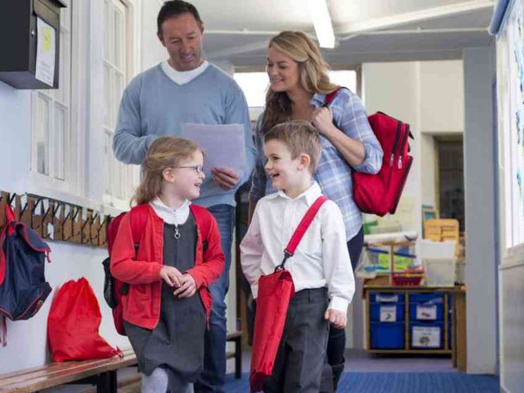 Gruppi WhatsApp dei genitori. Ecco perché sono deleteri per i figli