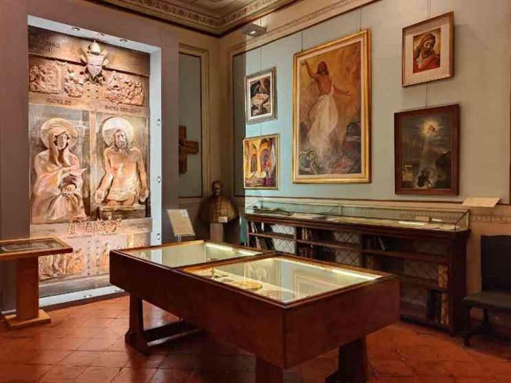 Nel Museo diocesano di Imola c'è una copia della Porta Santa