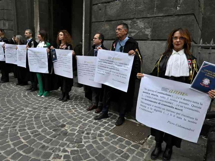 Inaugurazione anno giudiziario nelle corti d'Appello: le proteste delle toghe