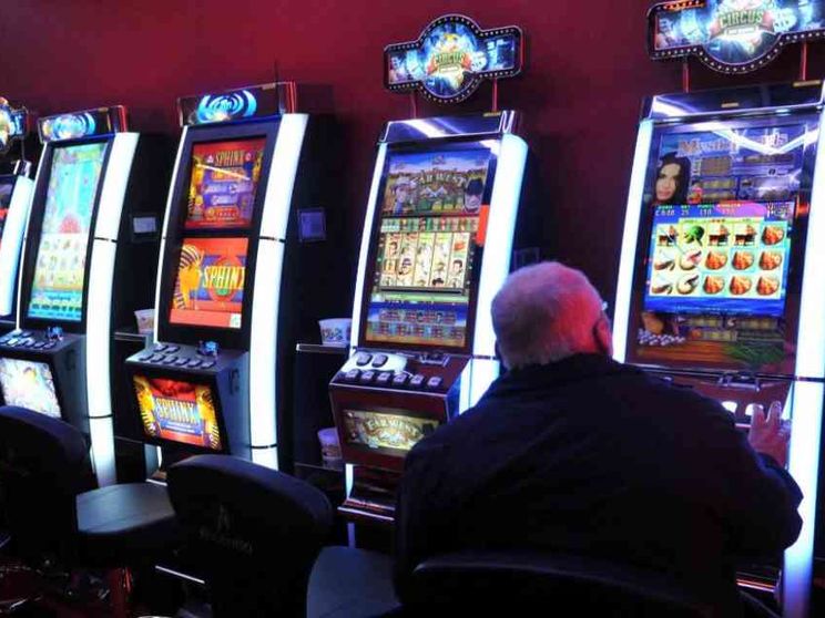 Con la riforma dell'azzardo vedremo le sale slot accanto a chiese e oratori