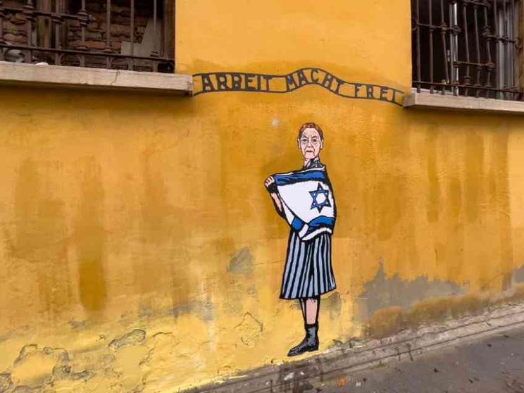 No, l'odio e gli insulti non possono cancellare Auschwitz