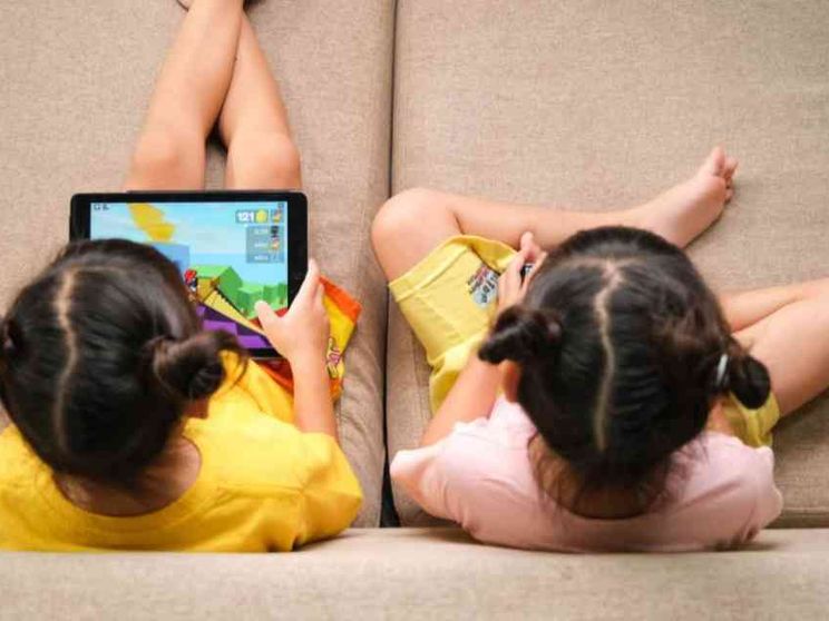 «Imparano sullo smartphone? No, un falso mito»