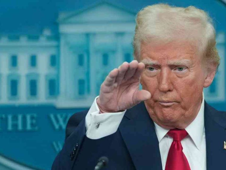 Per Trump la colpa dell'incidente in volo è delle politiche inclusive