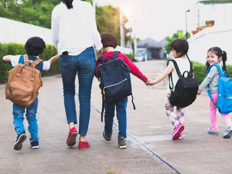 Figli a scuola. Ecco tutti i disastri dell'ipergenitore