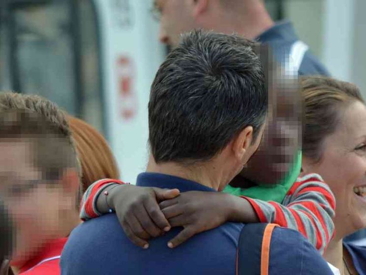 Il crollo delle adozioni (non solo a Milano): cosa sta succedendo?