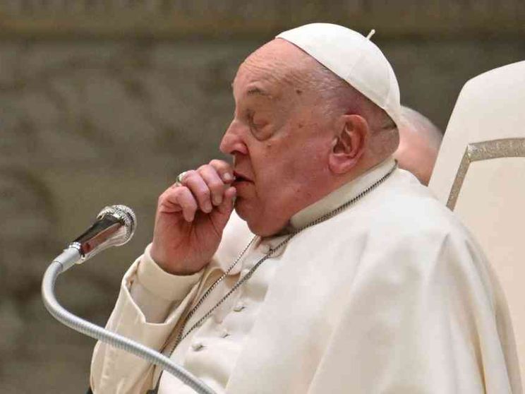 Il Papa ha la bronchite, le udienze si spostano in Santa Marta