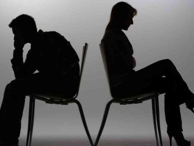 Se i genitori si separano, il giudice assegnerà la casa ai figli