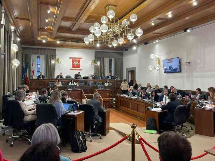 La Toscana verso la legge: il suicidio assistito diventa servizio sanitario