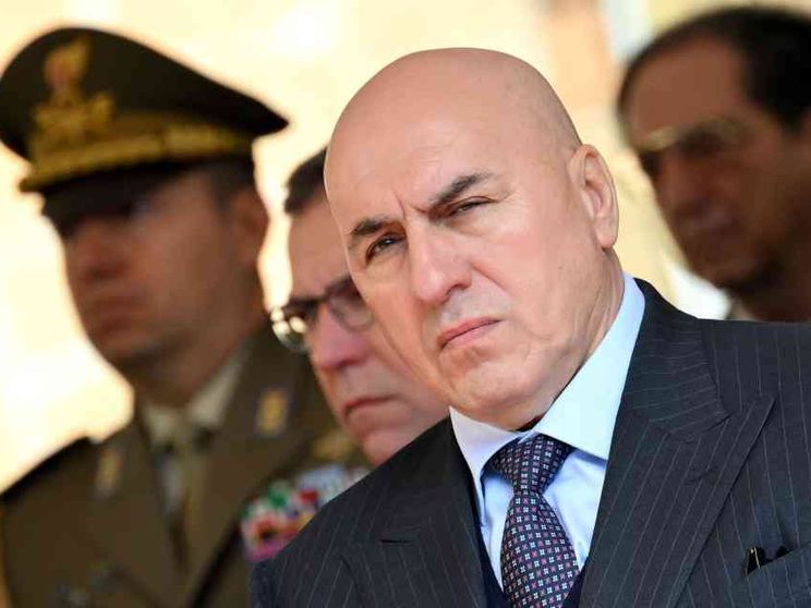 La truffa a nome di Crosetto: ecco come funzionava