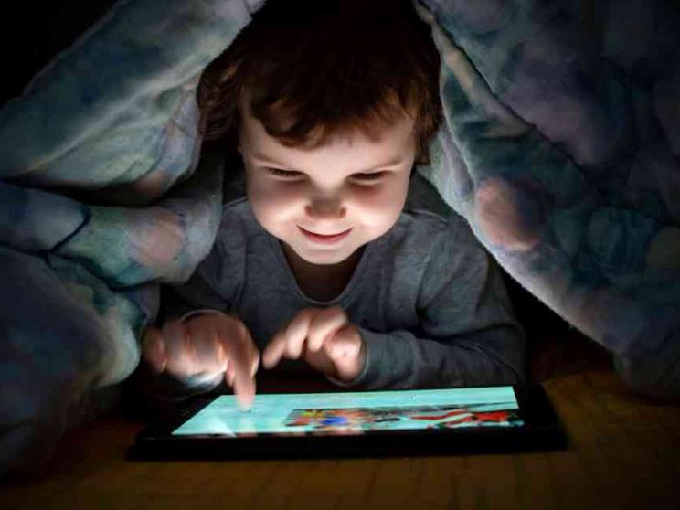 Minori e web. Ecco il manifesto per una rete a rischio zero