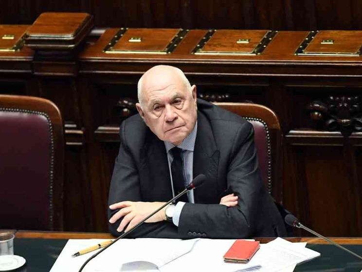 Almasri, il Governo cerca la Cpi. Mozione di sfiducia per Nordio