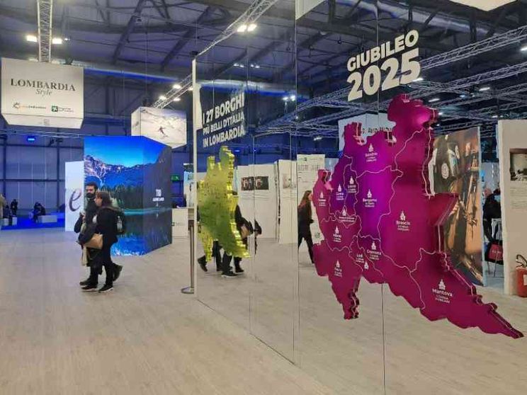 Cammini e chiese giubilari, la mappa della Lombardia per i pellegrini