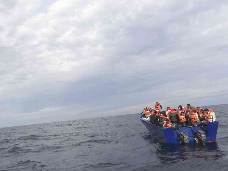 Riprendono gli sbarchi. E in Albania «licenziati i lavoratori dei centri»