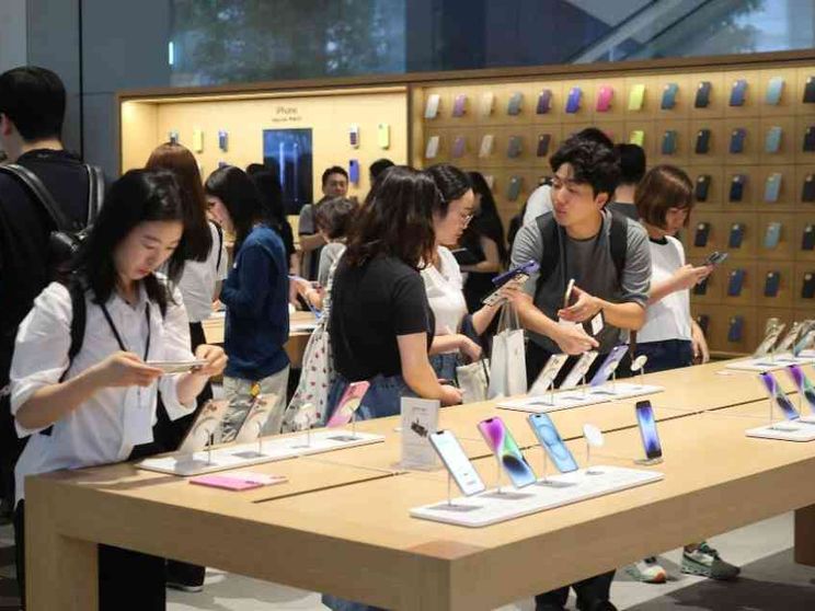 I giovani sudcoreani inchiodati alla sedia per 11 ore al giorno