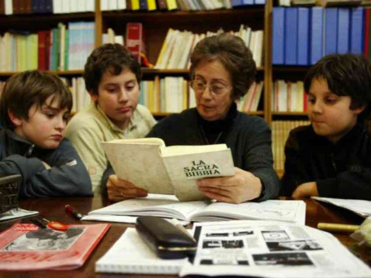 La Bibbia? Un fuoco sotto la cenere: più povera la società che lo lascia morire