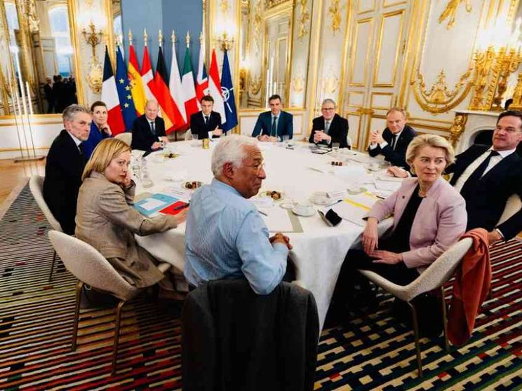 L'Ue si spacca sull'invio delle truppe a Kiev