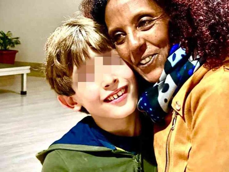 La ragazza eritrea che è stata accolta ora ha in affido un bimbo