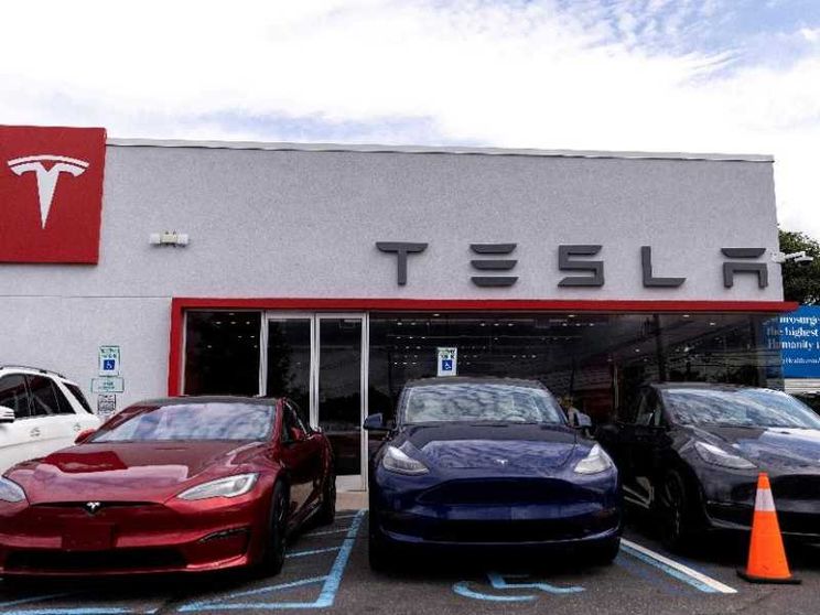 Incubo multe sull’auto europea: Tesla ringrazia e si arricchisce