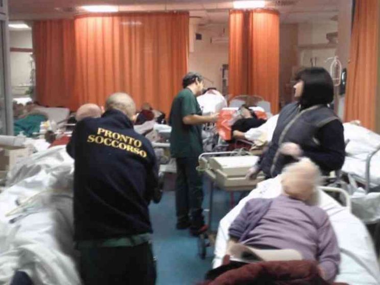 Sanità, 60mila figure richieste entro marzo