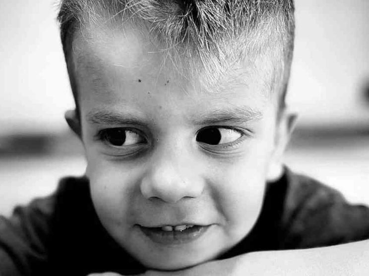 Cesare, la madre annuncia la morte del piccolo affetto da una malattia rara