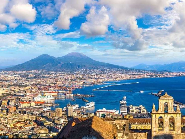 Quale bellezza salverà Napoli?