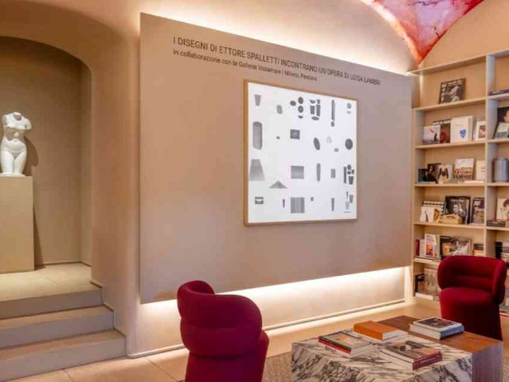 Fotografia, pittura e cinema: a Palazzo Velabro un'ospitalità a regola d'arte