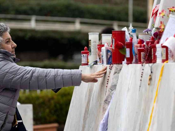 Condizioni stazionarie per il Papa. Ha ricevuto Parolin e Peña Parra