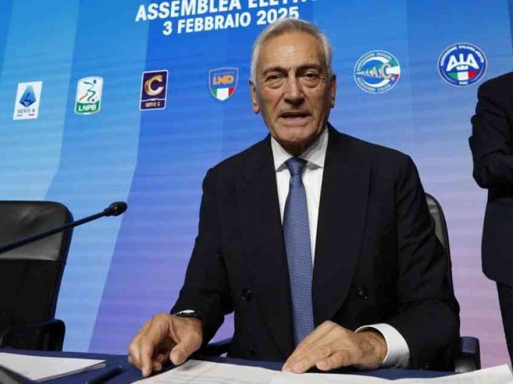 Scommesse, il via libera agli sponsor si nasconde nella «riforma del calcio»