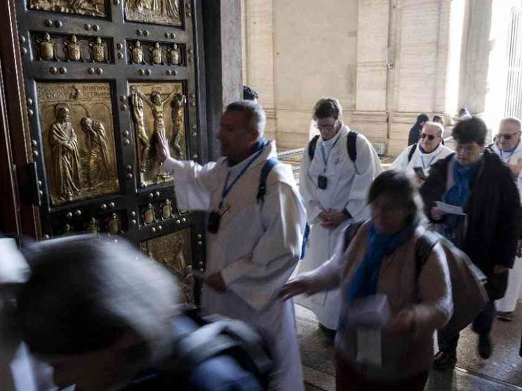 Matrimonio e diaconato, quel duplice ministero e la fatica di condividere