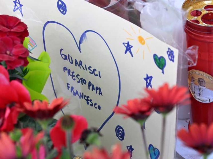 Il Papa ha riposato bene. Fonti vaticane: «Non è sedato»