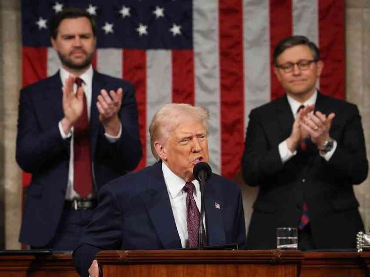 Trump al Congresso: «È tornato il sogno americano»