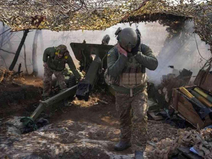 La crisi dei soldati lungo il fronte. La Russia sfonda anche a Sumy