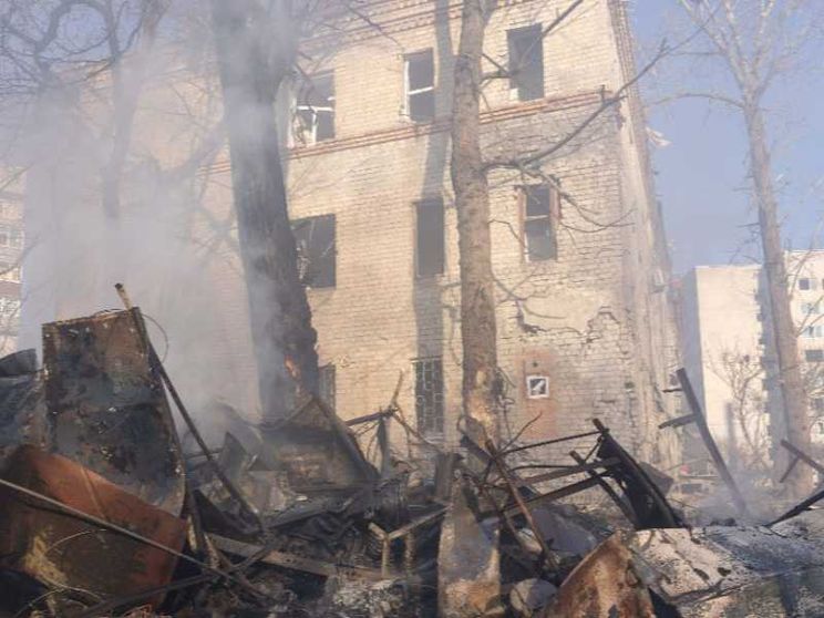 Ancora stragi in Ucraina. E Kiev valuta il ritiro dal Kursk occupato